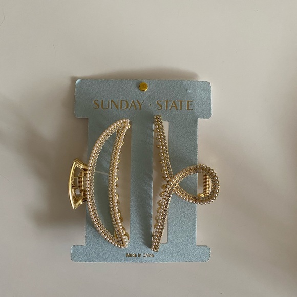 Sunday State Gold Hair Claw Clips - Picture 3 of 4